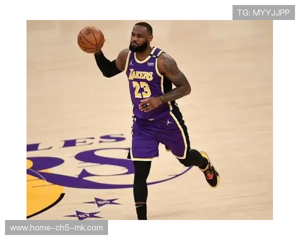 湖人队士气如虹，争夺关键胜利，湖人队队