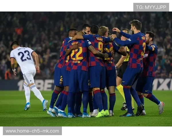 西德维尔传中造成混乱进球