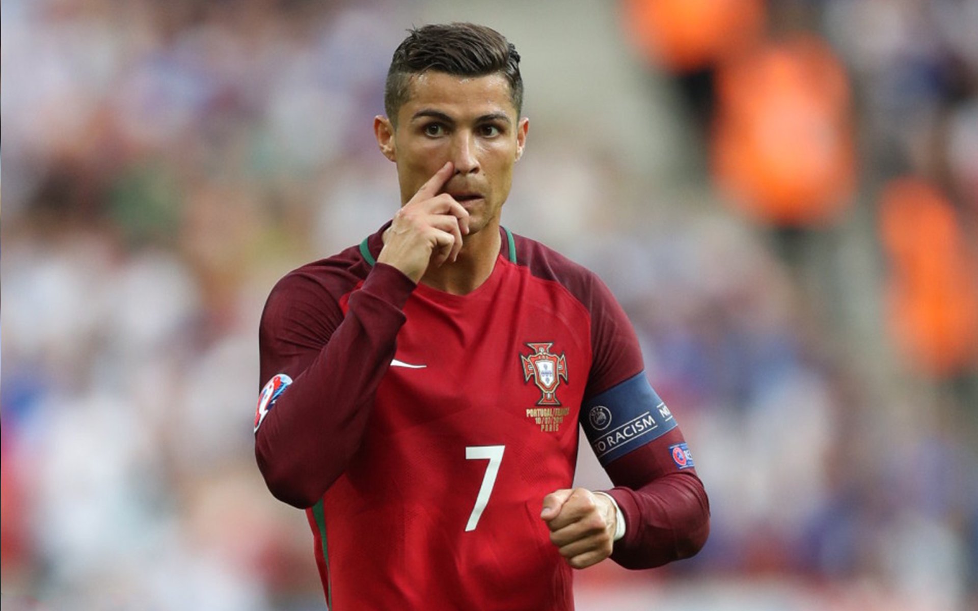 基：全黑队的“战术执行者”，每次进攻和防守都完美配合